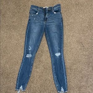 Abercrombie & Fitch High Rise Ankle Jeans